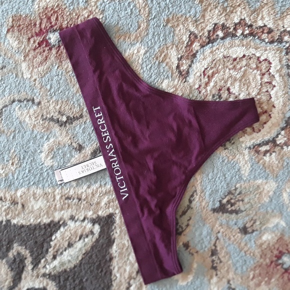 *Host Pick*Victoria Secret thong - Picture 1 of 9